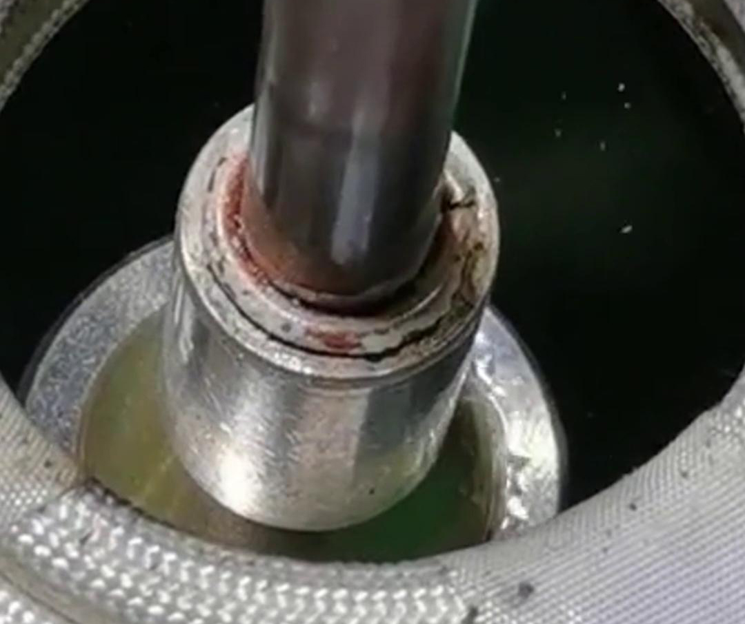 高頻機(jī)焊接銅鋁管是一種有效的焊接方法，但要注意工藝規(guī)范和焊接技巧
